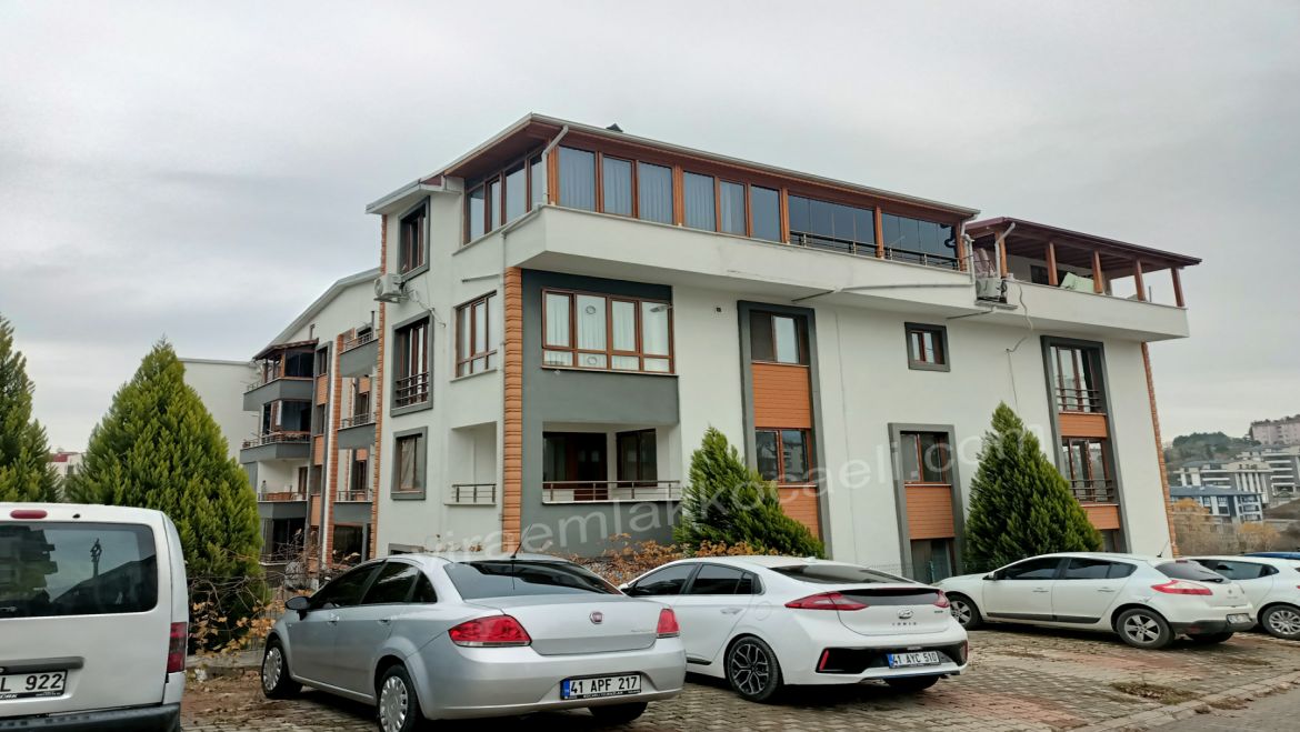 Kocaeli Başiskele Döngel Mahallesinde Ara Kat 3+1 Satılık Daire  Satılık Daire